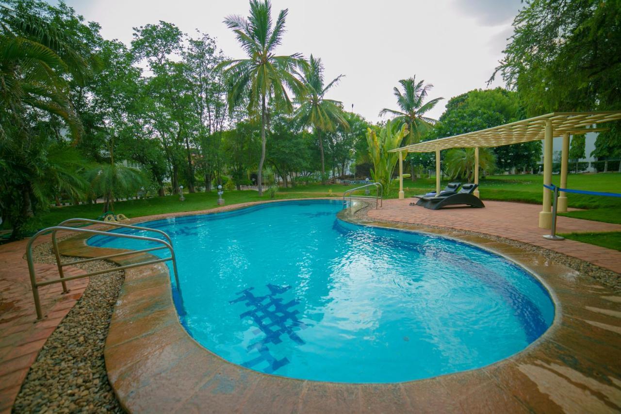 Poppys Vista Hotel Thirumurugan Poondi Eksteriør bilde