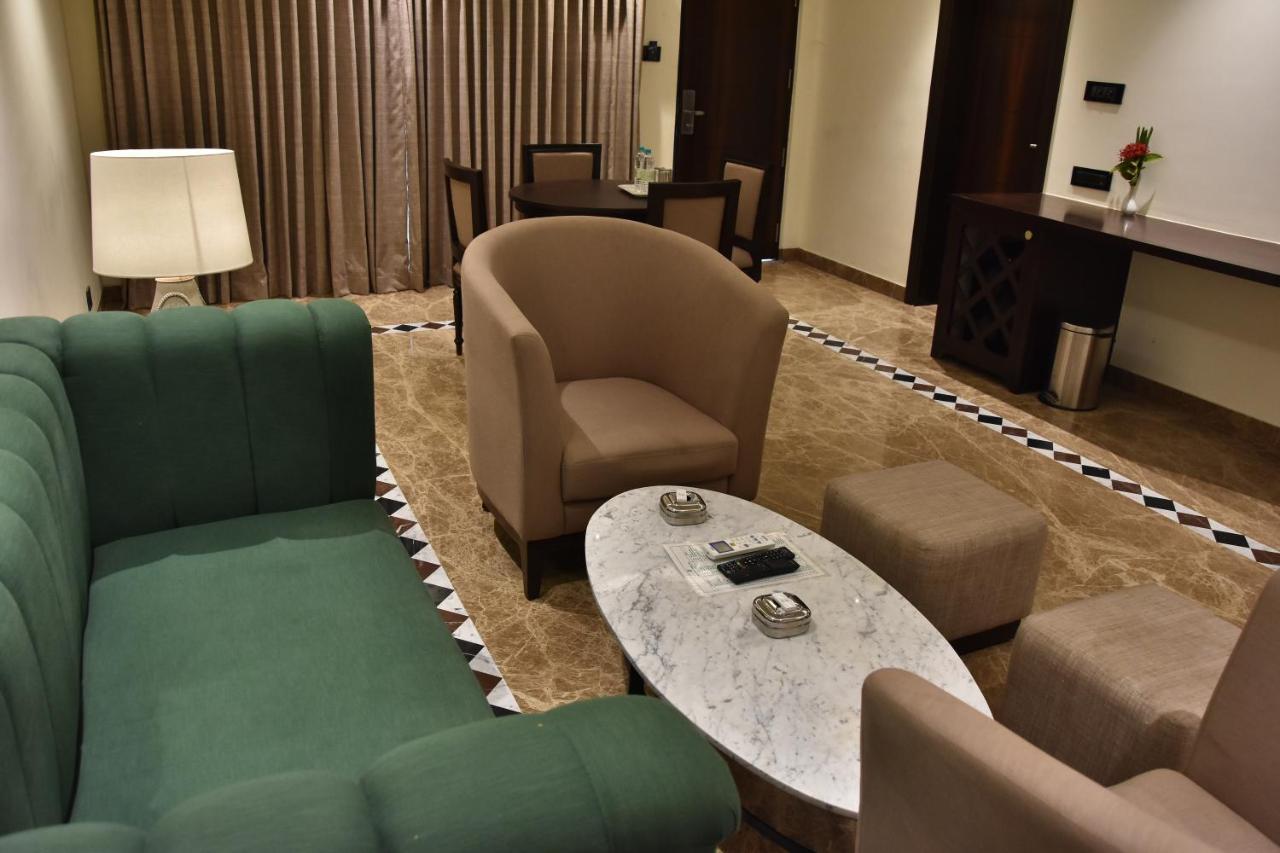 Poppys Vista Hotel Thirumurugan Poondi Eksteriør bilde