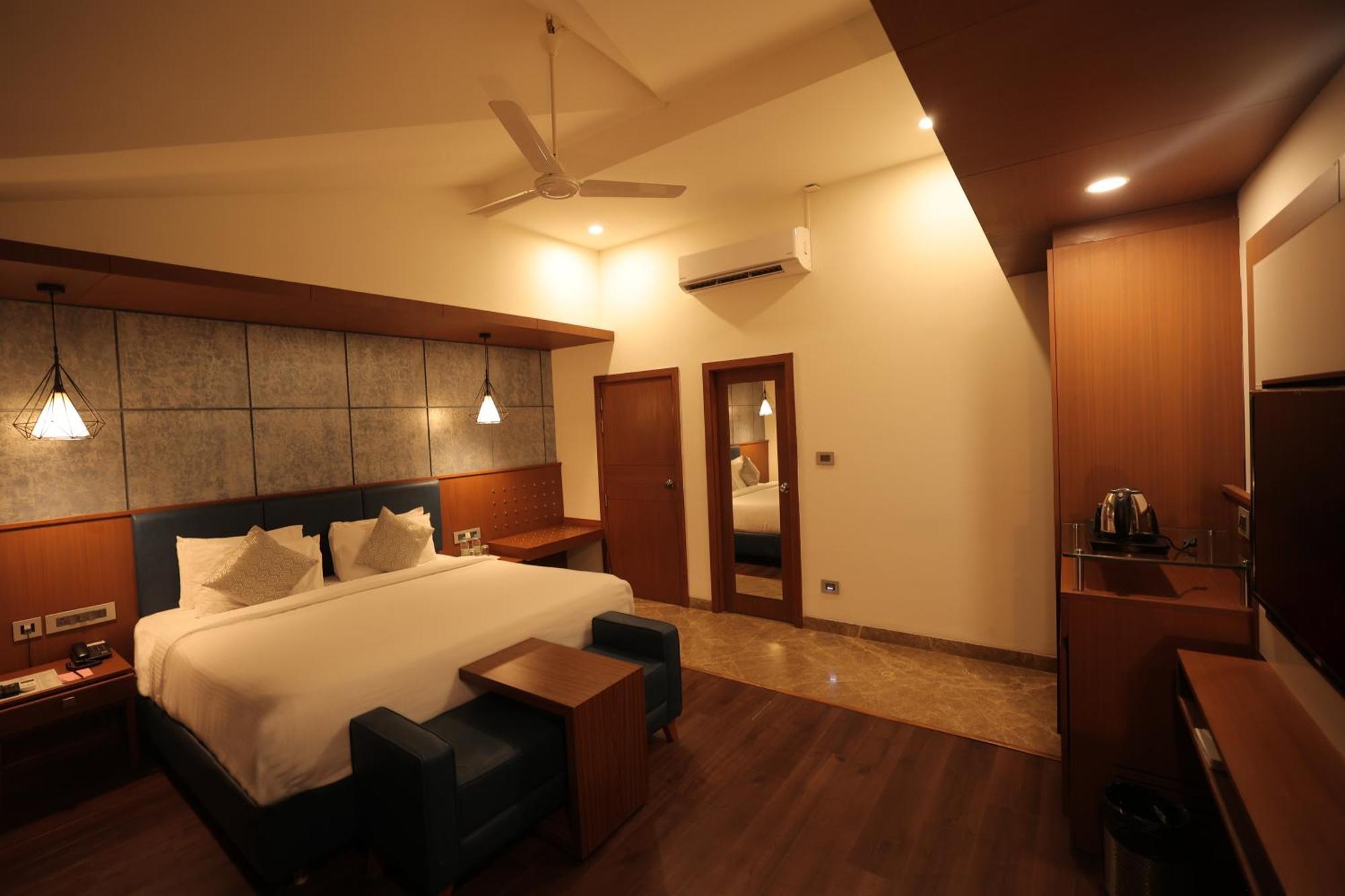 Poppys Vista Hotel Thirumurugan Poondi Eksteriør bilde