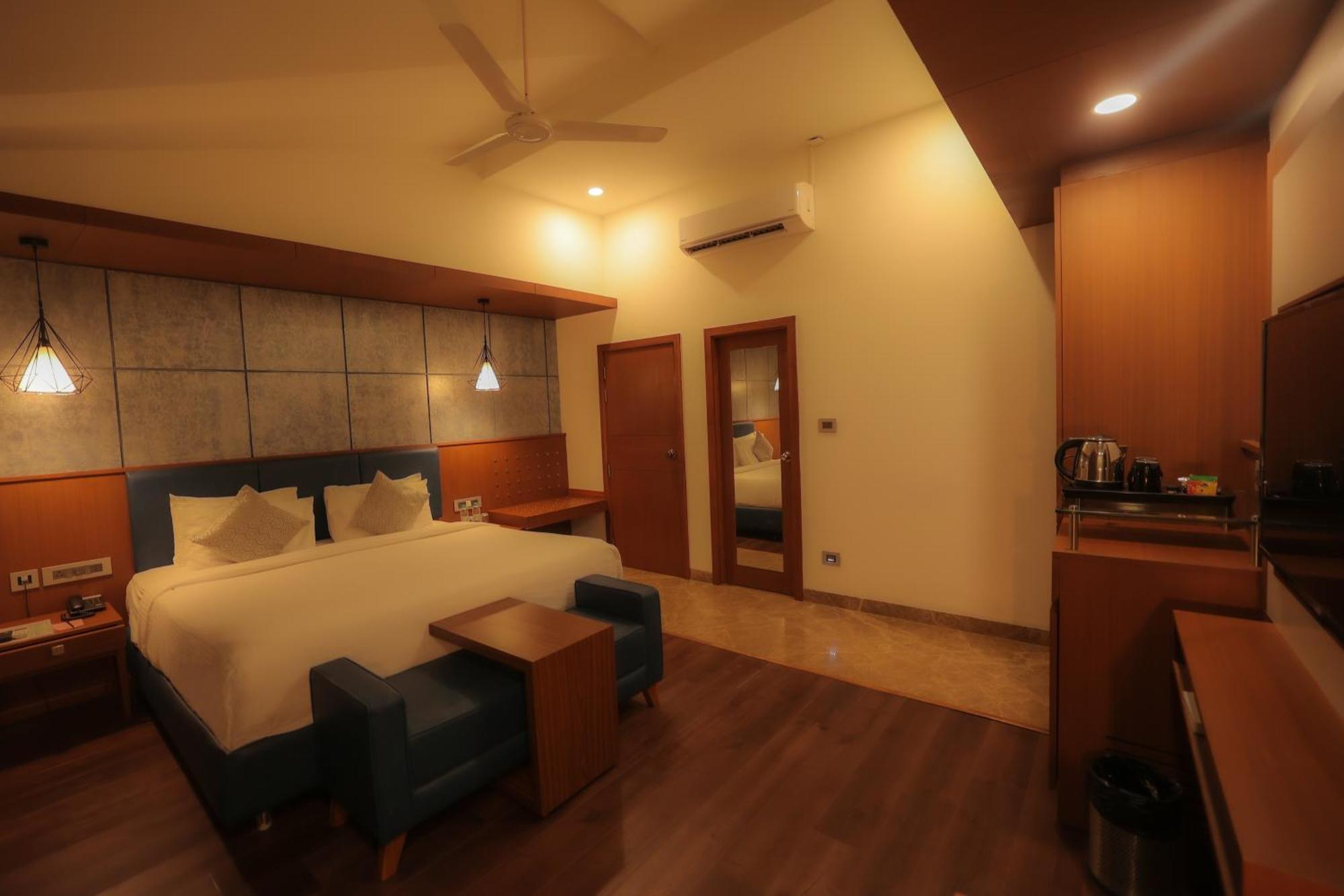 Poppys Vista Hotel Thirumurugan Poondi Eksteriør bilde